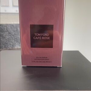 Tom Ford Café Rose Eau de Parfum - Rich Burgundy